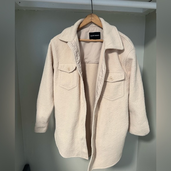 Shacket - Picture 3 of 3